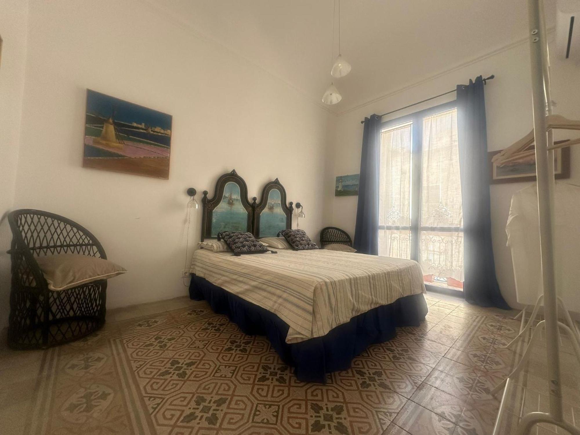 Donna Jona Apartment Trapani Bagian luar foto